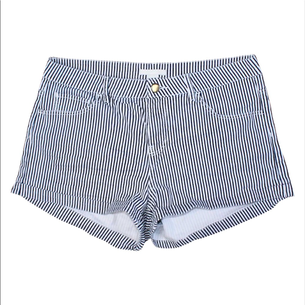 Women's H&M Navy Blue / White Vertical Striped 5 Pocket Shorts Size 8 (US)